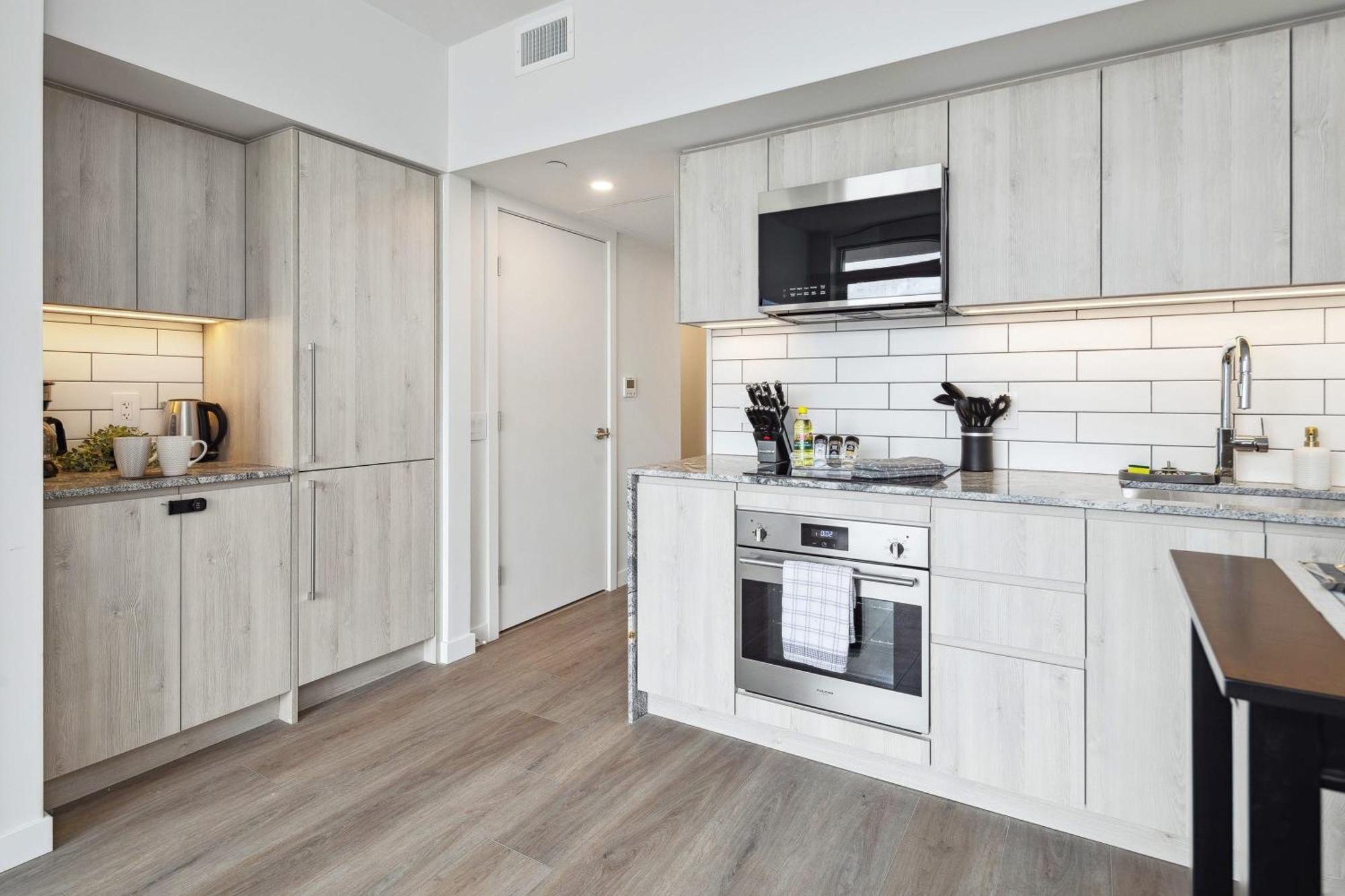 Brand New City Apt In Downtown Vancouver Eksteriør billede